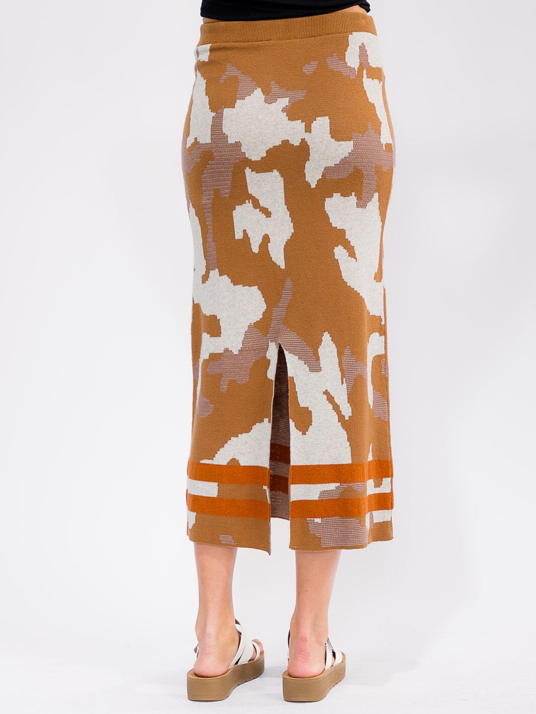 WOMEN'S ELASTIC WAIST CAMO PRINT MIDI SKIRT