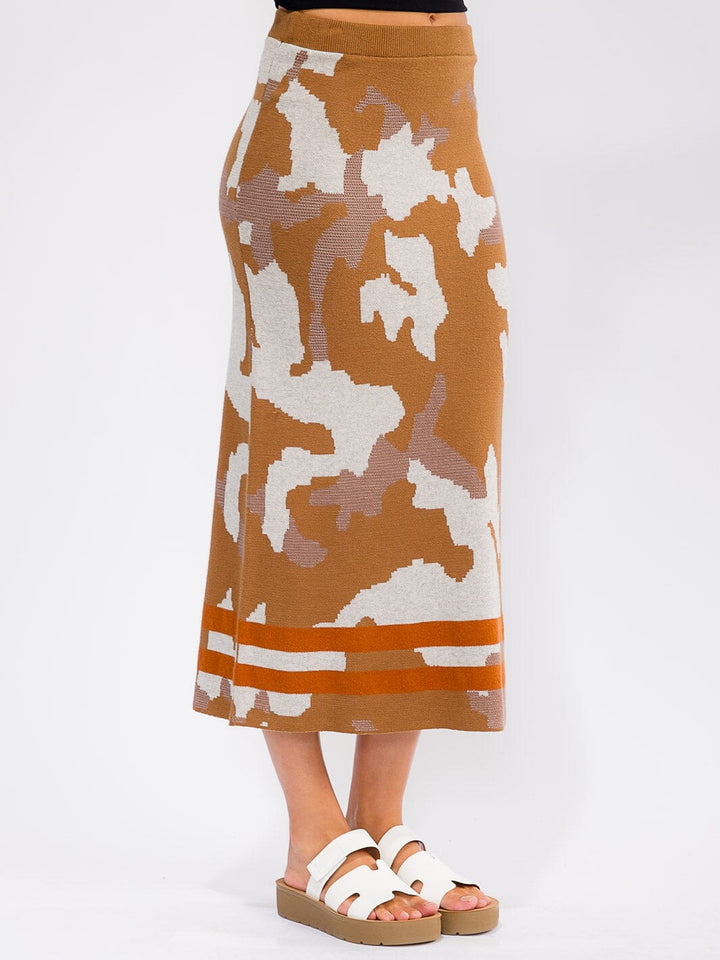 WOMEN'S ELASTIC WAIST CAMO PRINT MIDI SKIRT