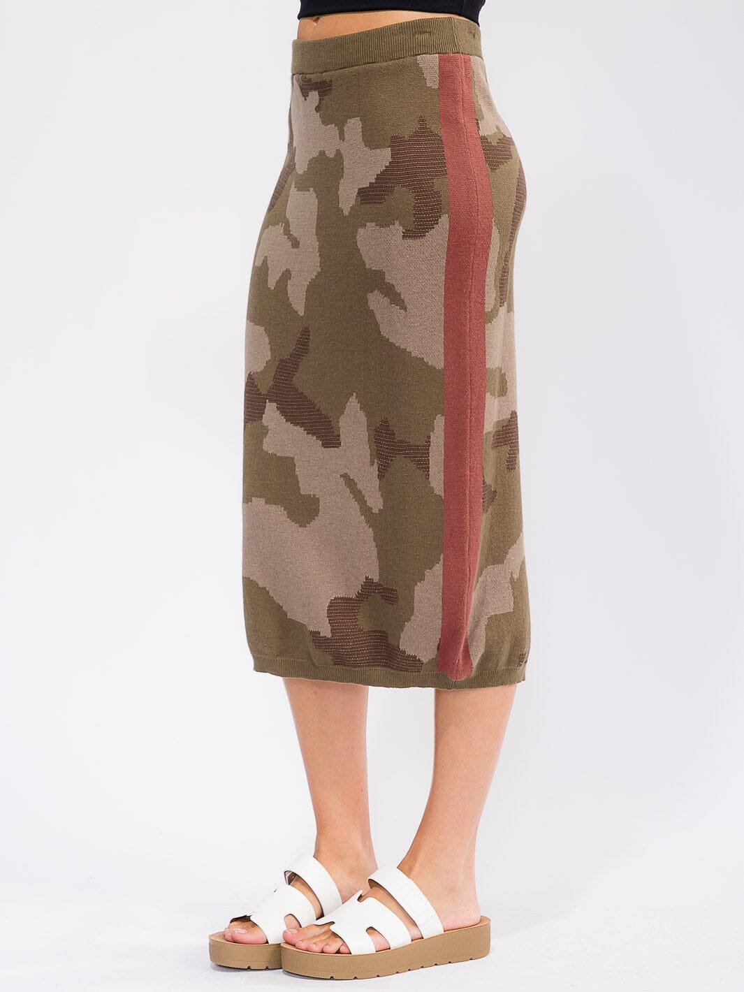 WOMEN'S ELASTIC WAIST CAMO PRINT MIDI SKIRT