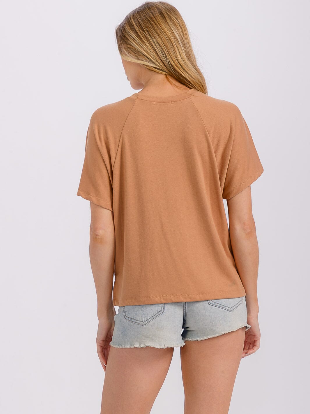 WOMEN'S SHORT SLEEVE SOLID TOP