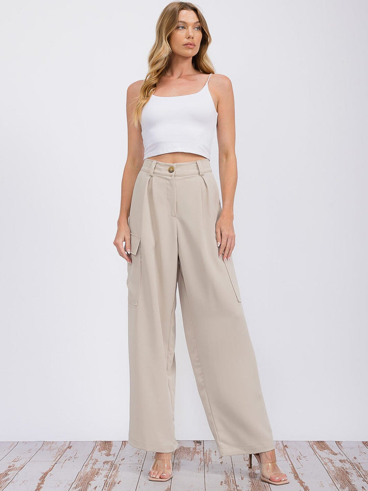WOMEN'S BUTTON CLOSURE CARGO POCKETS WIDE LEG PANTS