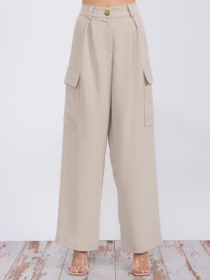 WOMEN'S BUTTON CLOSURE CARGO POCKETS WIDE LEG PANTS