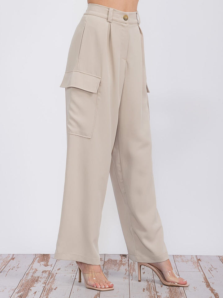 WOMEN'S BUTTON CLOSURE CARGO POCKETS WIDE LEG PANTS