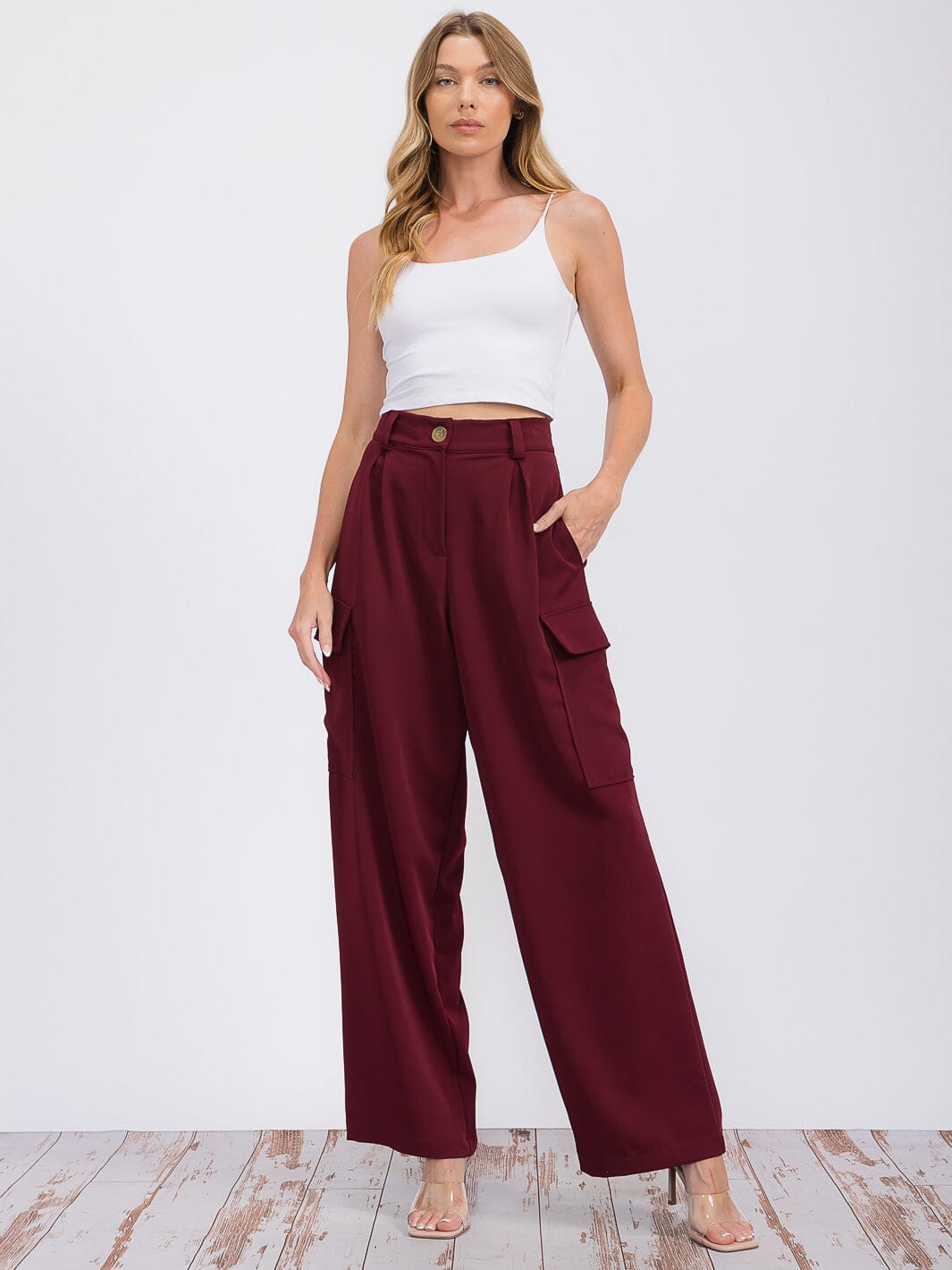 WOMEN'S BUTTON CLOSURE CARGO POCKETS WIDE LEG PANTS