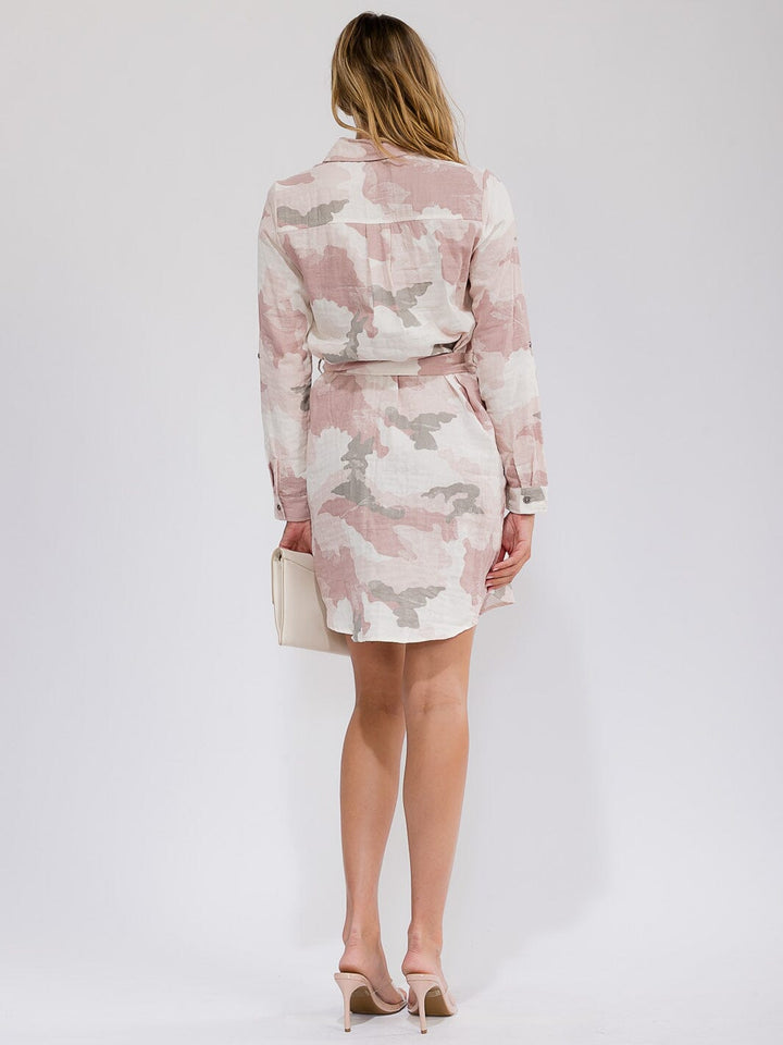 WOMEN'S LONG SLEEVE BUTTON UP FRONT POCKETS SELF TIE CAMO PRINT MINI DRESS