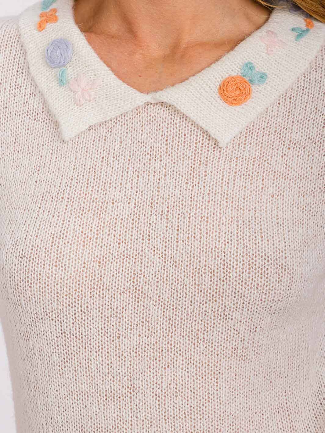 WOMEN'S SHORT SLEEVE V-NECK DETAILED TOP