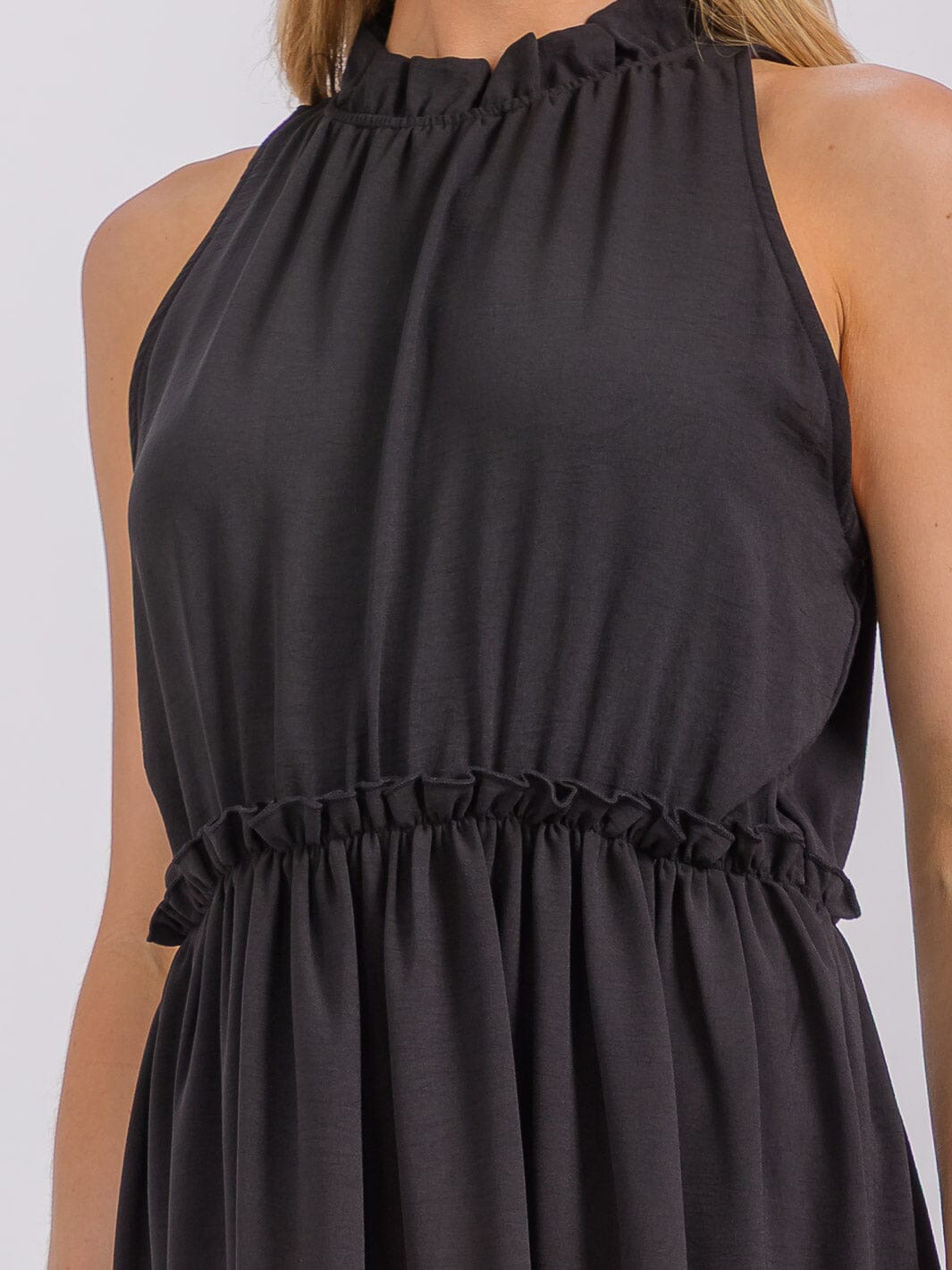 WOMEN'S SLEEVELESS MOCK NECK ELASTIC WAIST TIERED MIDI DRESS