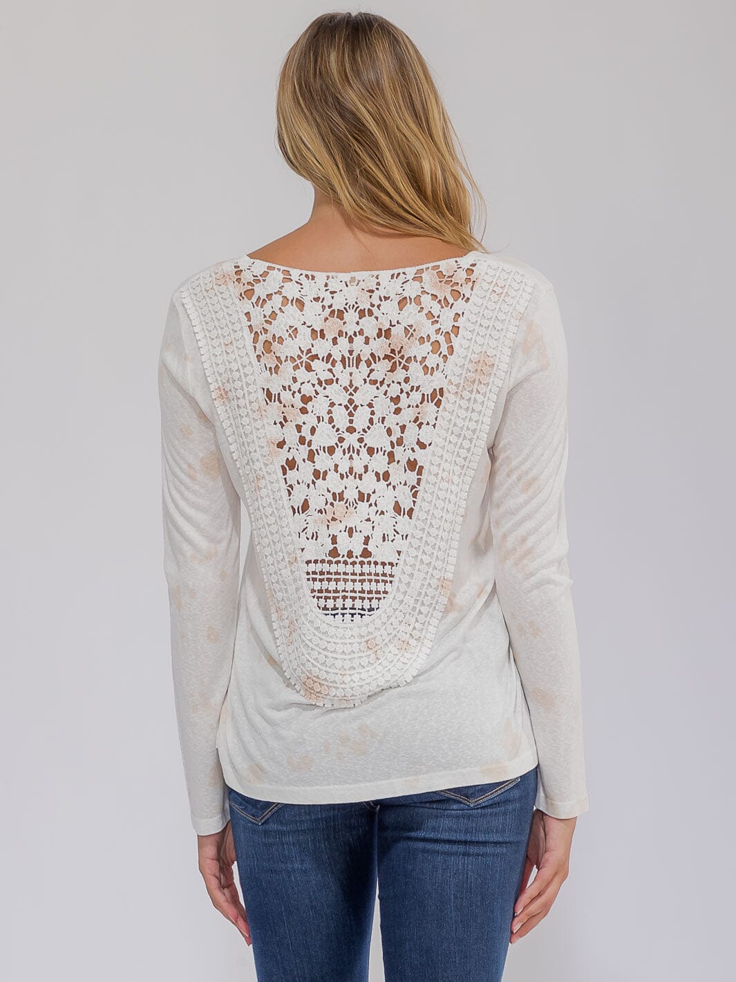 WOMEN'S LONG SLEEVE V-NECK BACK CROCHET DETAILED TIE DYE TOP