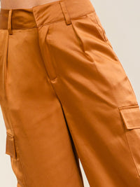 WOMEN'S BUTTON CLOSURE CARGO POCKETS WIDE LEG PANTS