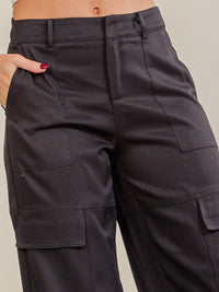 WOMEN'S BUTTON CLOSURE CARGO FRONT POCKETS WIDE LEG PANTS