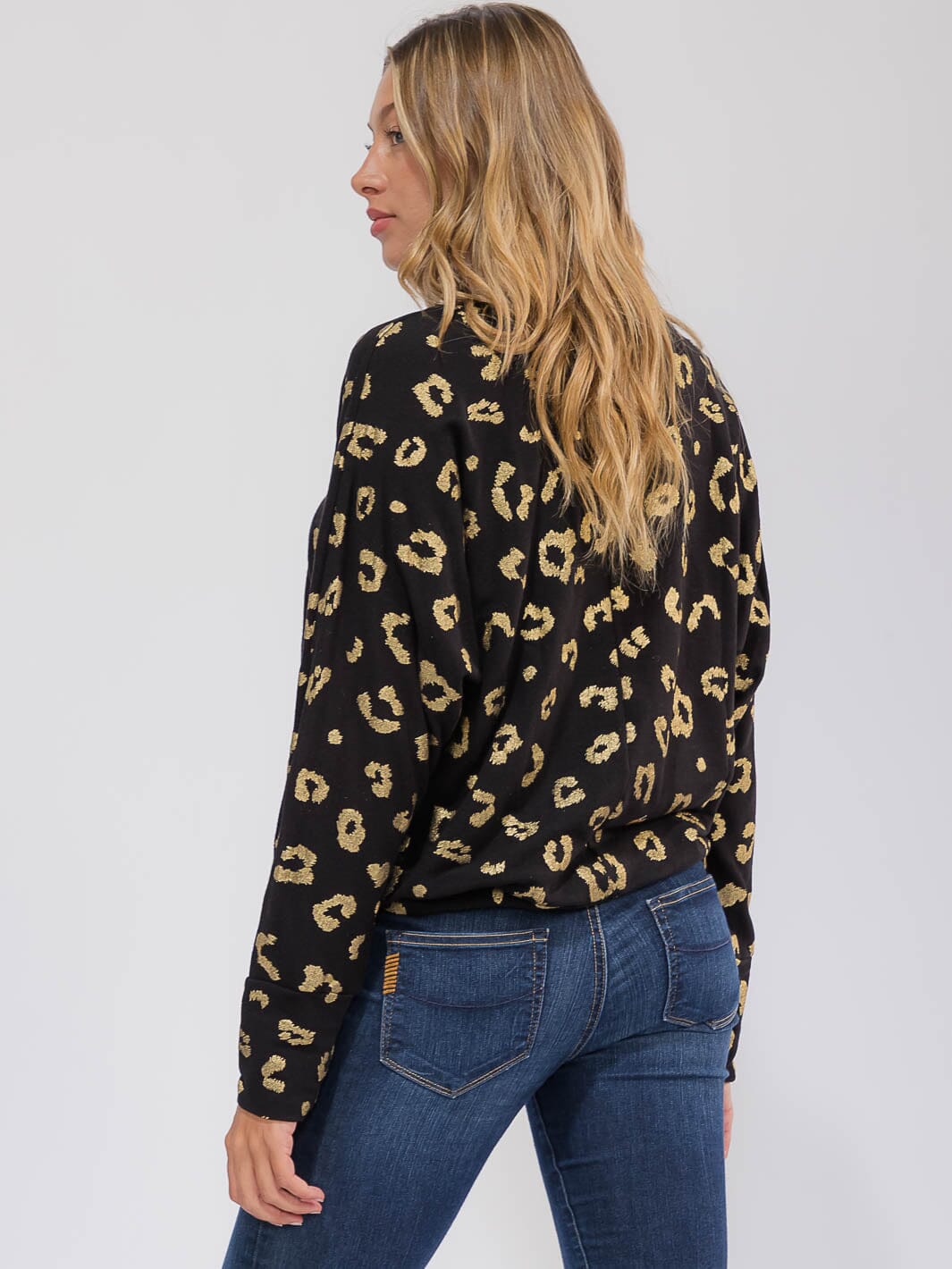 WOMEN'S LONG SLEEVE SHIMMER ANIMAL PRINT TOP