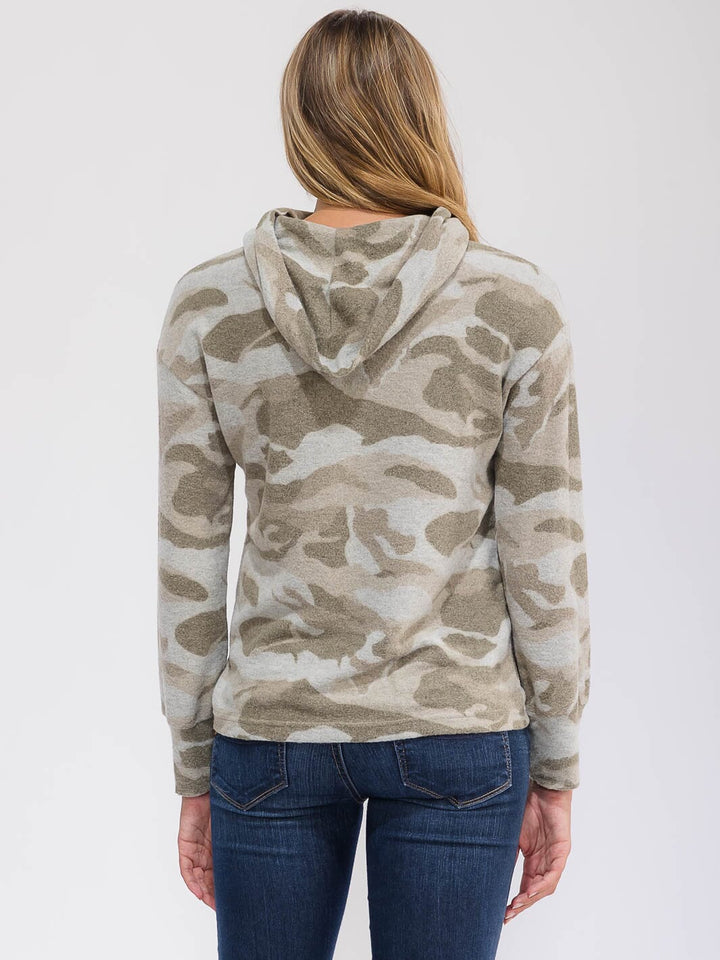 WOMEN'S LONG SLEEVE MOCK NECK CAMO PRINT TOP