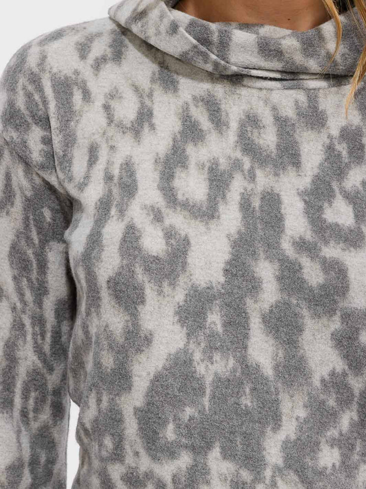 WOMEN'S LONG SLEEVE MOCK NECK ANIMAL PRINT TOP