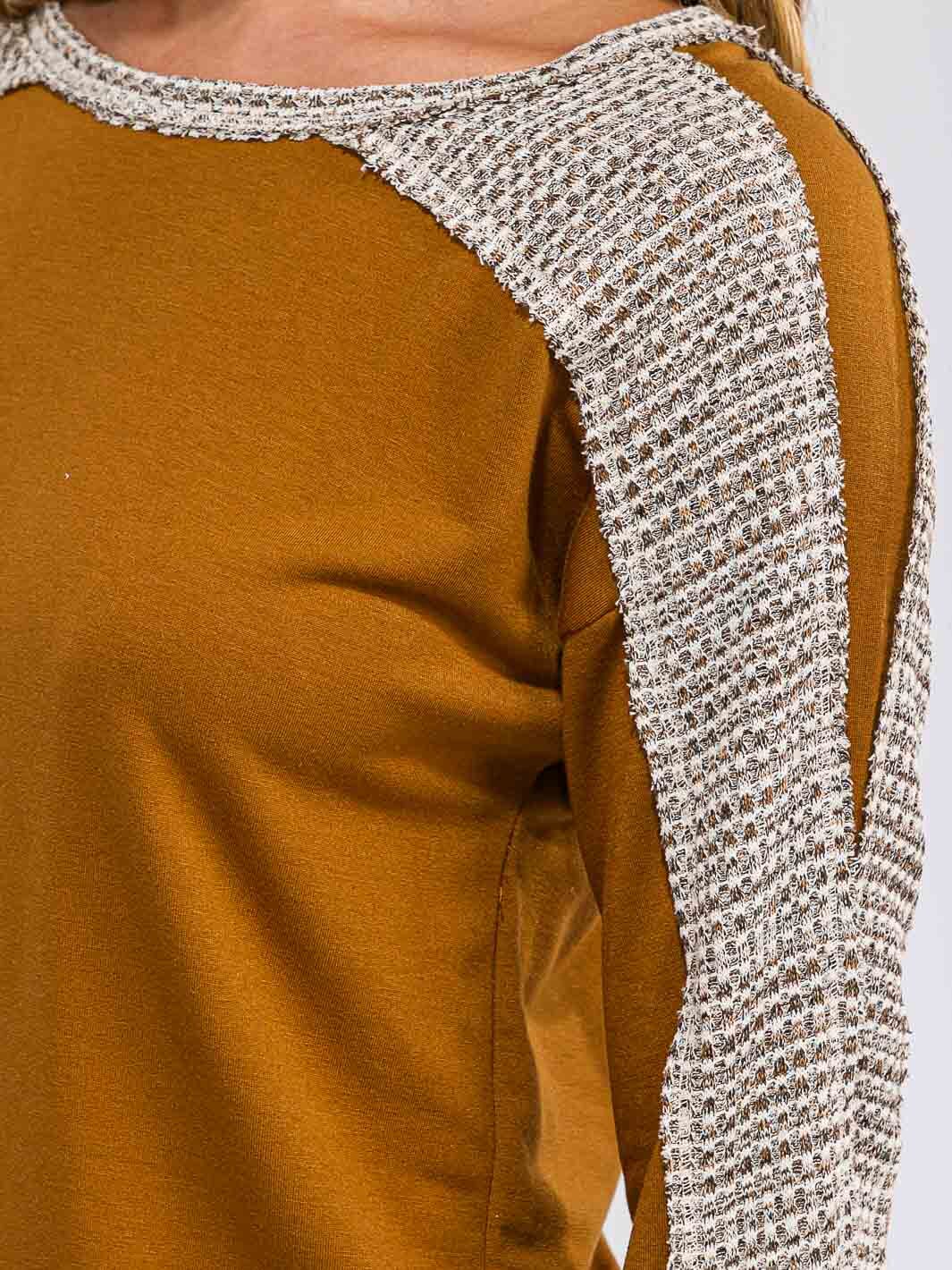 WOMEN'S LONG SLEEVE ANIMAL PRINT DETAILED TOP