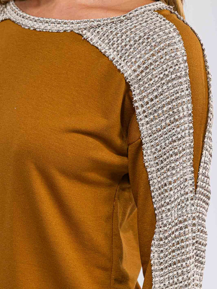 WOMEN'S LONG SLEEVE ANIMAL PRINT DETAILED TOP