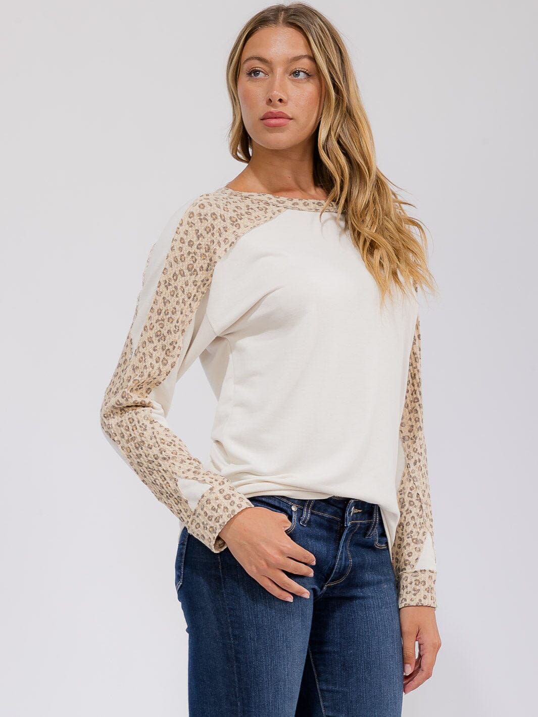 WOMEN'S LONG SLEEVE ANIMAL PRINT DETAILED TOP