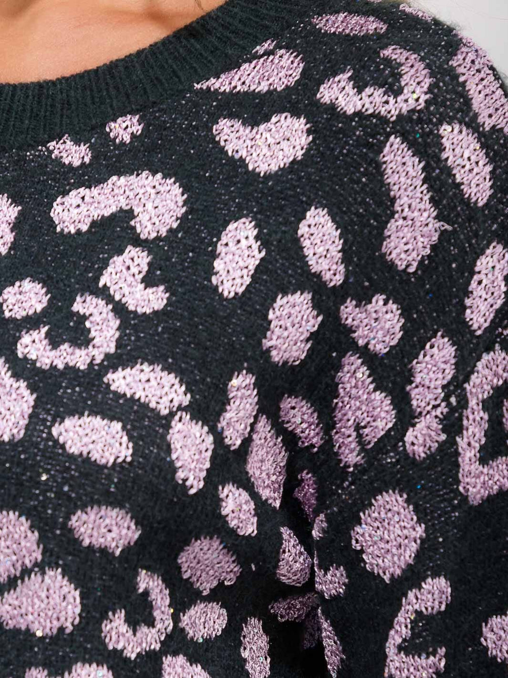 WOMEN'S LONG SLEEVE ANIMAL PRINT KNIT PULLOVER SWEATER