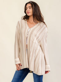 WOMEN'S LONG SLEEVE V-NECK BUTTON CLOSURE FRONT POCKET COLORBLOCK RIBBED SHIRT