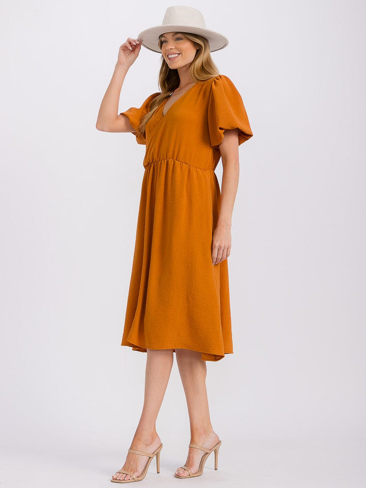 WOMEN'S SHORT PUFF SLEEVE SURPLICE ELASTIC WAIST MIDI DRESS