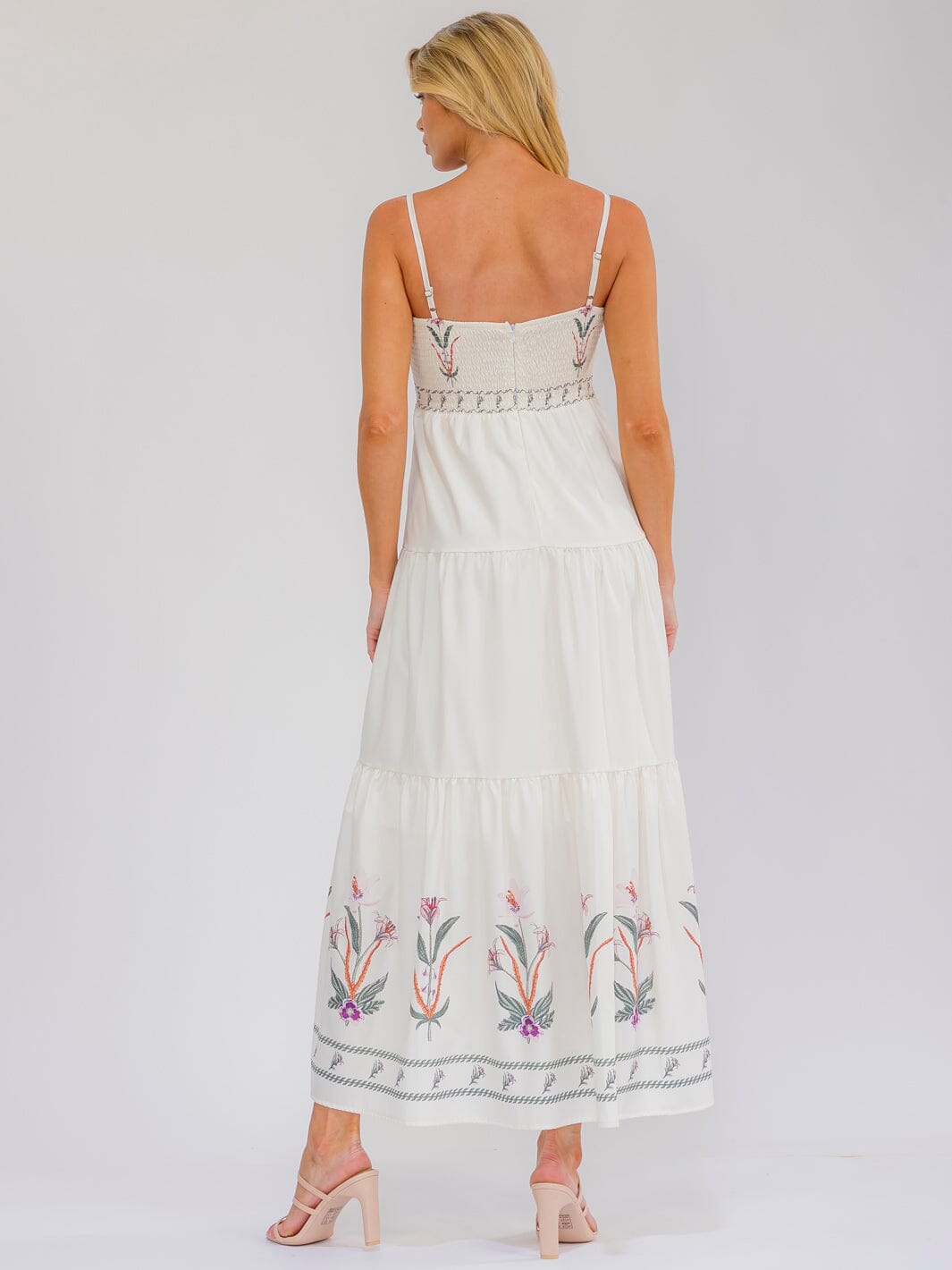 WOMEN'S SLEEVELESS SQUARE NECK SMOCK FLORAL PRINT TIERED MAXI DRESS