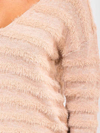 WOMEN'S LONG SLEEVE V-NECK TIERED PULLOVER SWEATER