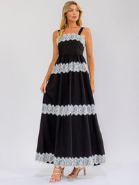 WOMEN'S SLEEVELESS ELASTIC WAIST LACE TIERED SMOCK MAXI DRESS