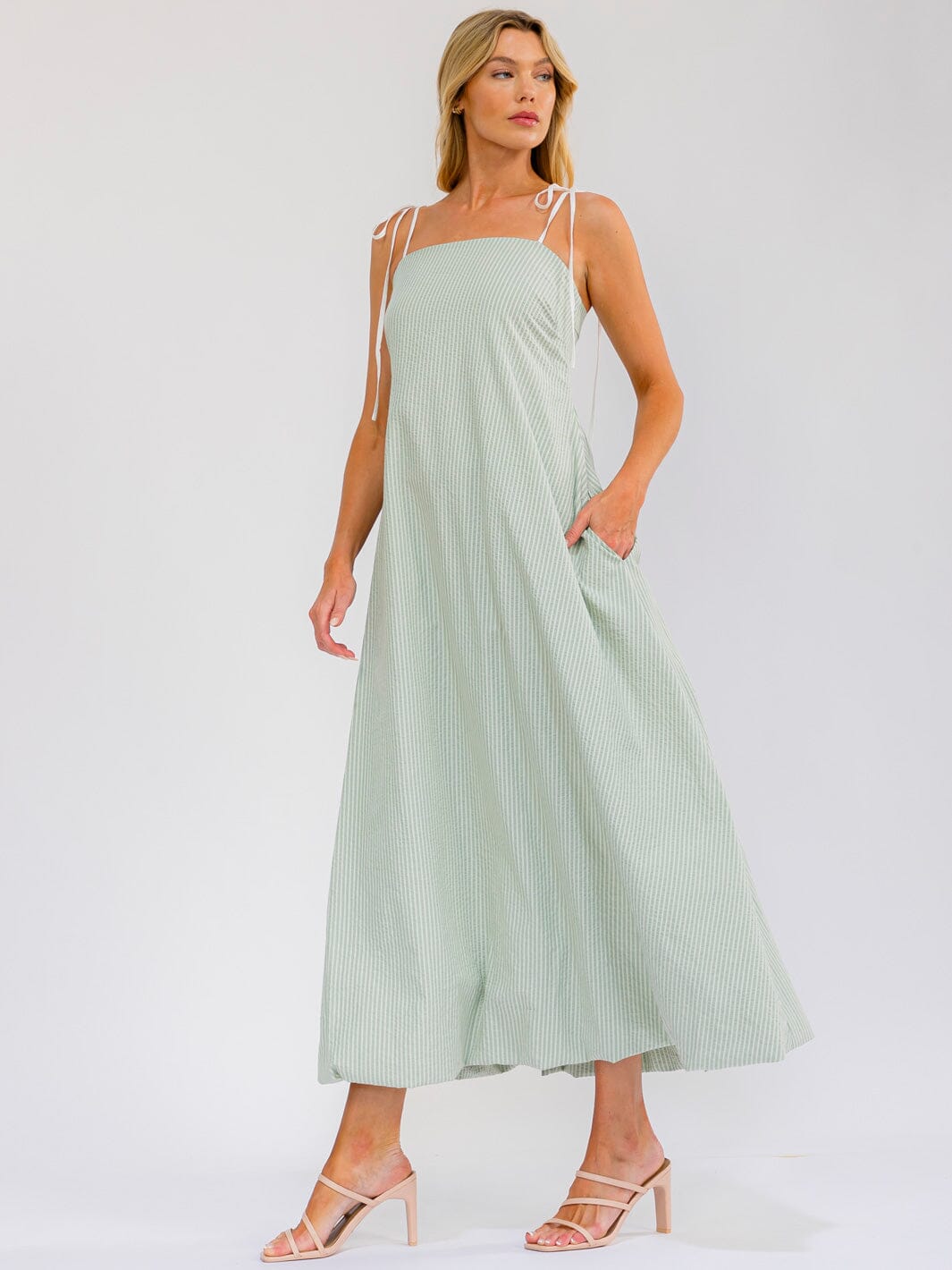 WOMEN'S SLEEVELESS SQUARE NECK POCKETS OPEN BACK STRIPES MAXI DRESS