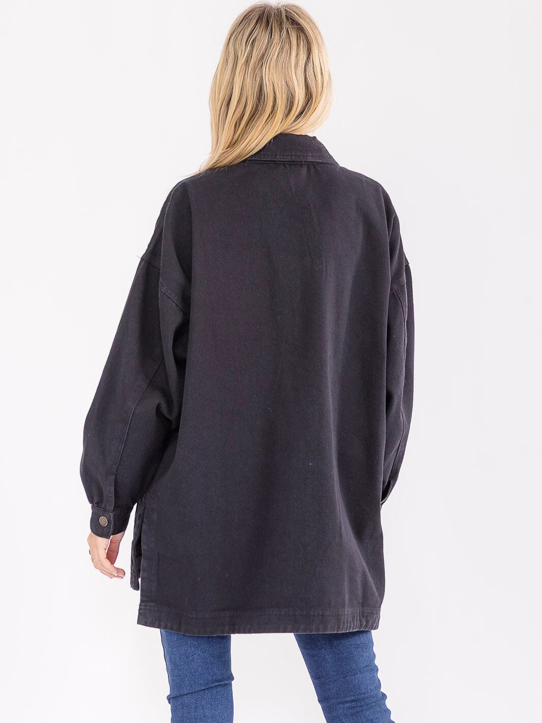 WOMEN'S LONG SLEEVE BUTTON CLOSURE FRONT POCKETS DENIM JACKET