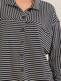 WOMEN'S LONG SLEEVE V-NECK BUTTON CLOSURE FRONT POCKET COLORBLOCK SHIRT