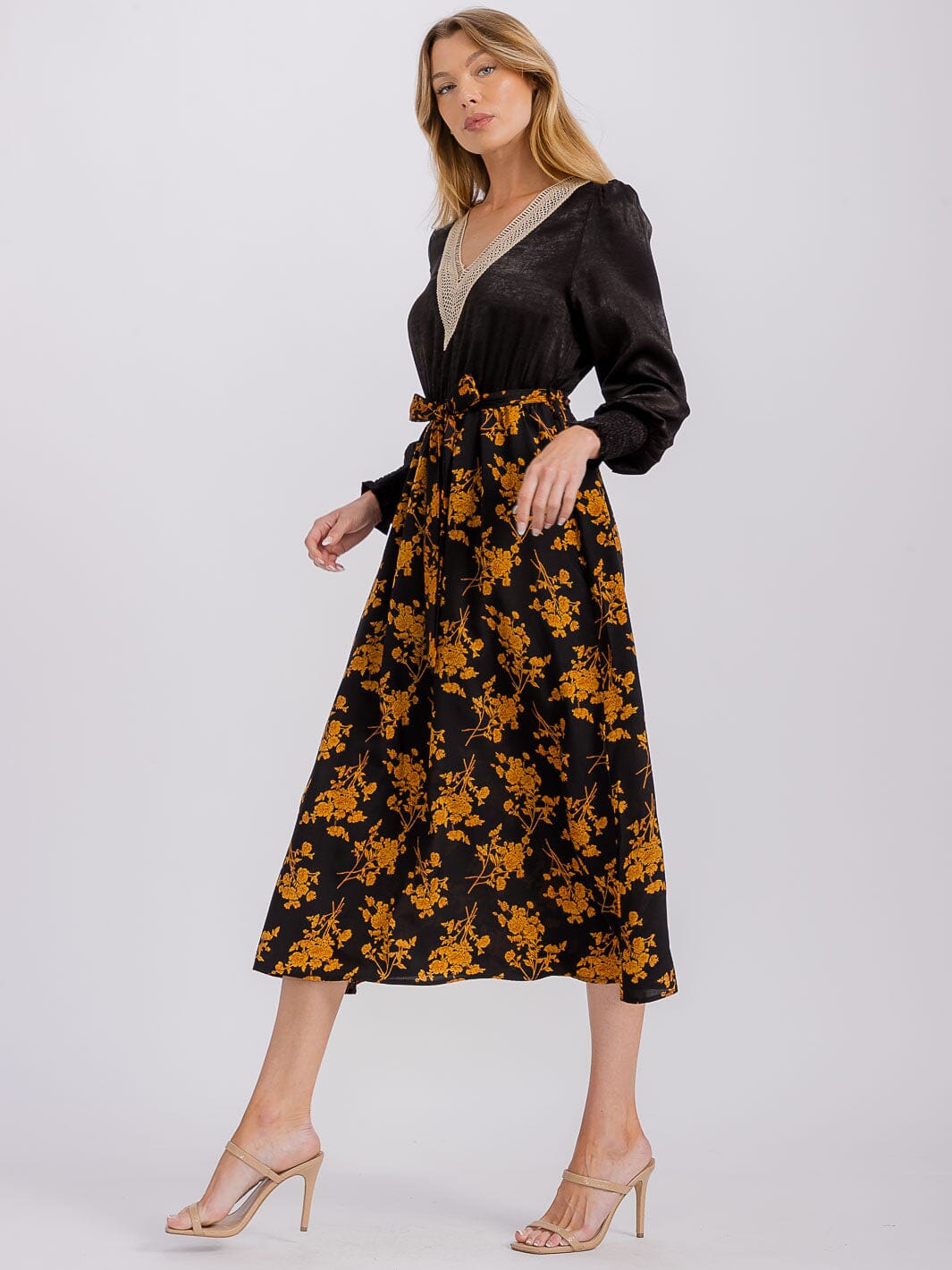 WOMEN'S LONG SLEEVE V-NECK SELF TIE FLORAL MIDI DRESS