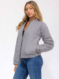 WOMEN'S LONG SLEEVE FRONT POCKETS ZIPPER CLOSURE PUFFER JACKET