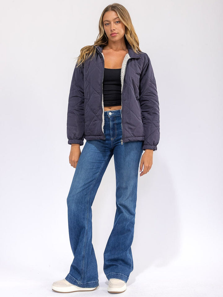 WOMEN'S LONG SLEEVE FRONT POCKETS ZIPPER CLOSURE SHERPA PUFFER JACKET