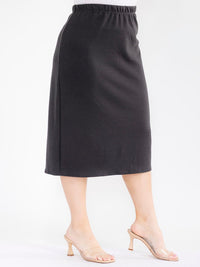 PLUS SIZE ELASTIC WAIST SOLID MIDI SKIRT