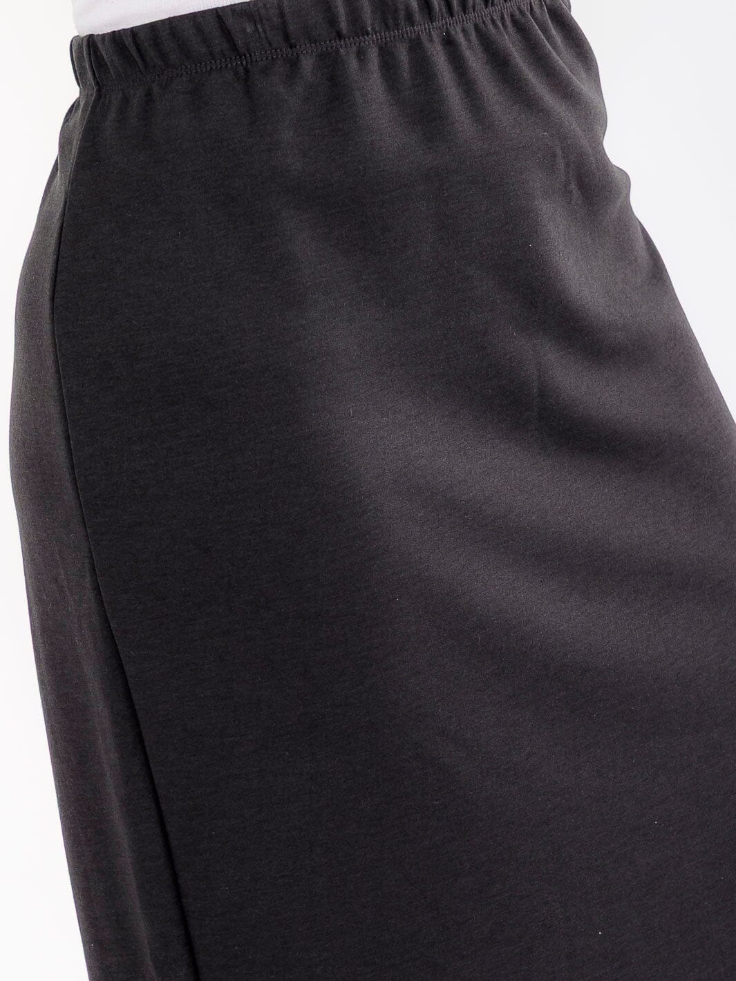 PLUS SIZE ELASTIC WAIST SOLID MIDI SKIRT