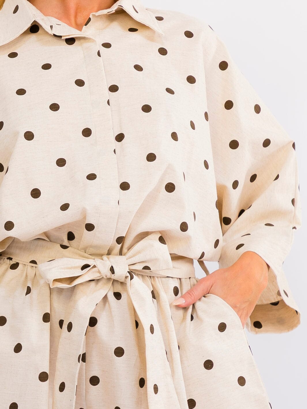 WOMEN'S 3/4 SLEEVES FRONT POCKETS BUTTON UP SELF TIE POLKA DOTS ROMPER