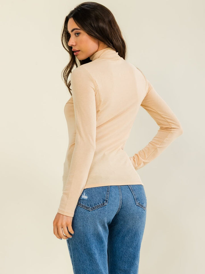 WOMEN'S LONG SLEEVE TURTLE NECK BASIC TOP