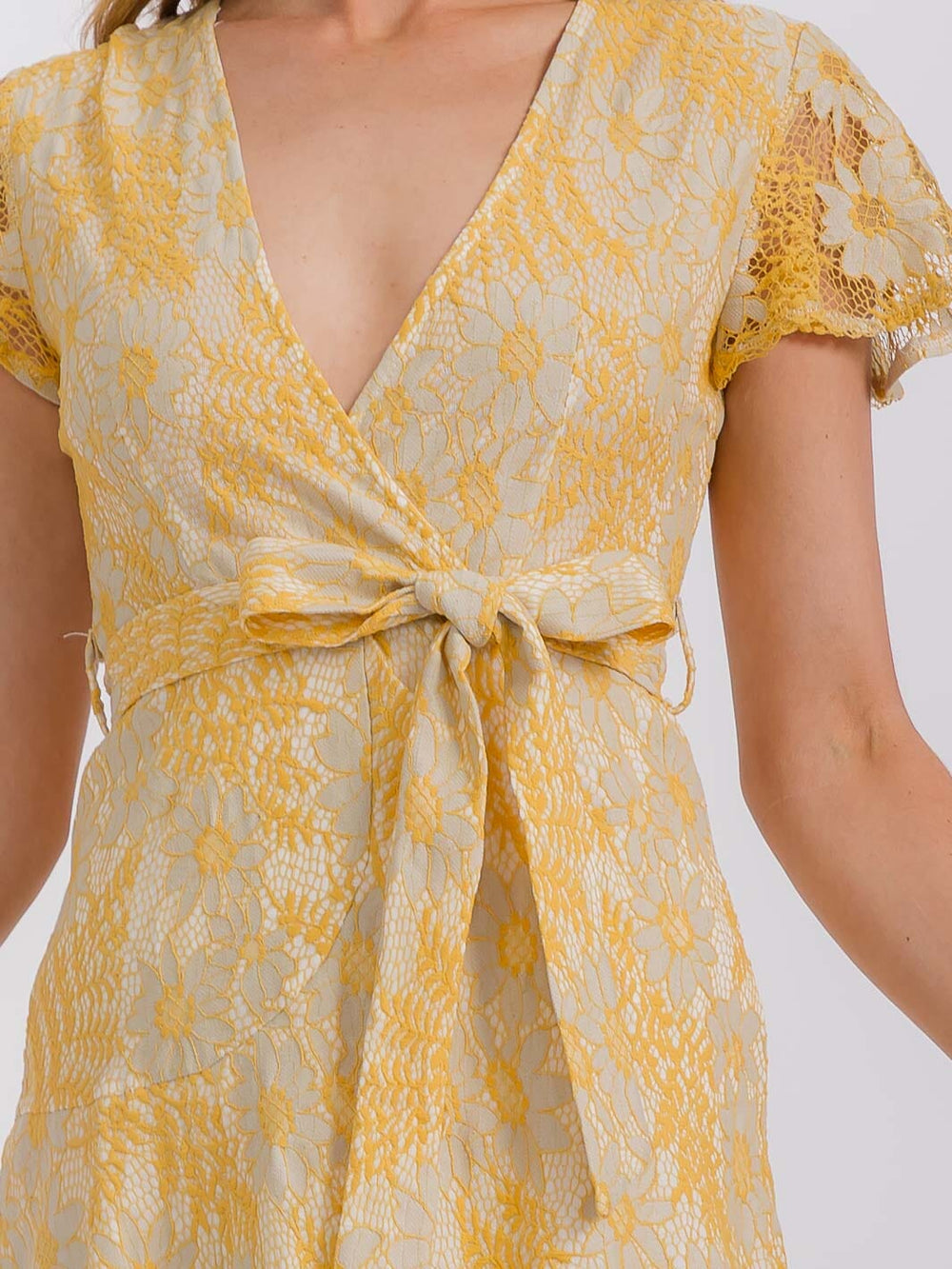 WOMEN'S SHORT SLEEVE SURPLICE SELF TIE FLORAL MINI DRESS