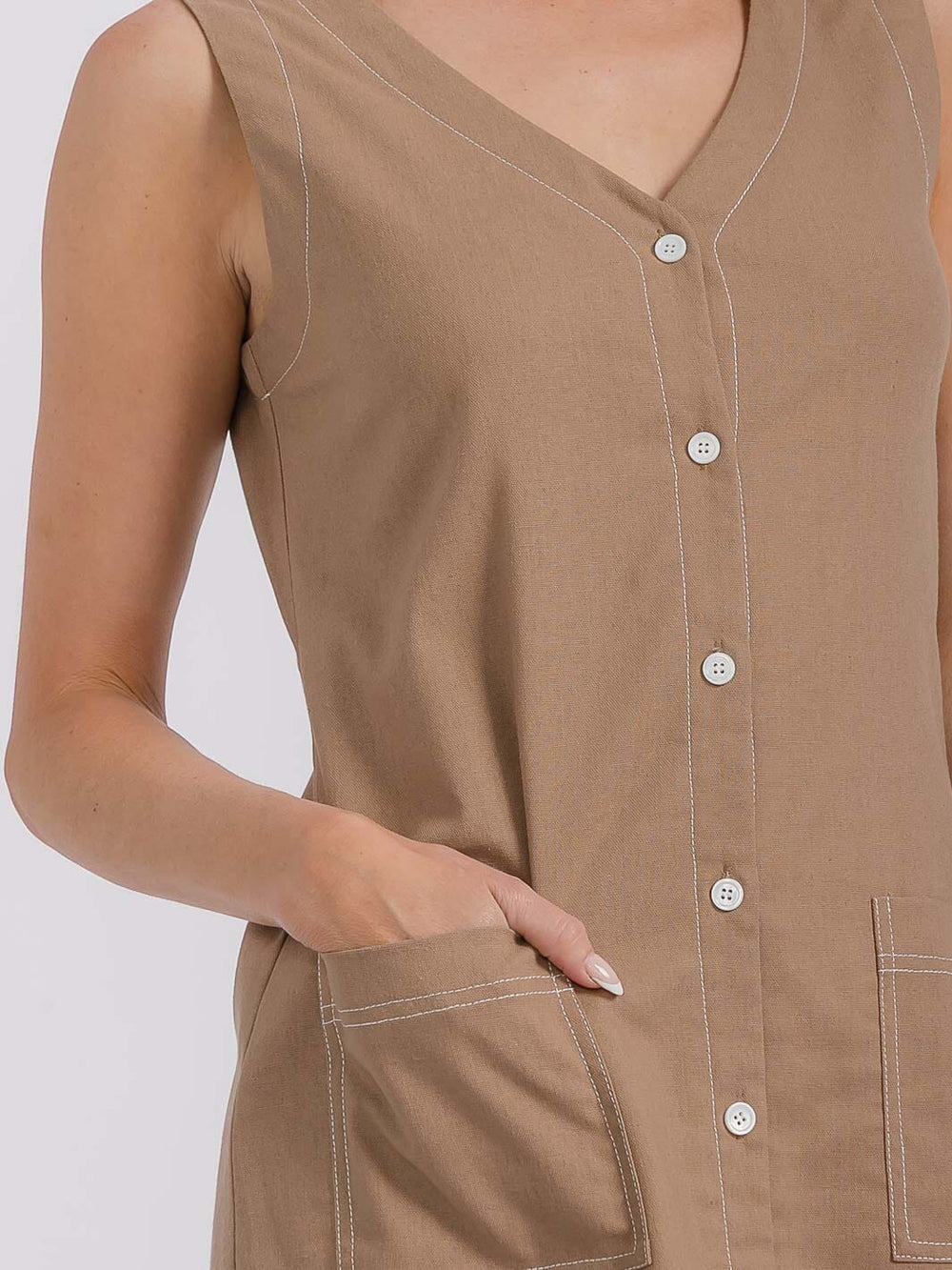 WOMEN'S SLEEVELESS BUTTO CLOSURE V-NECK FRONT POCKETS MINI DRESS