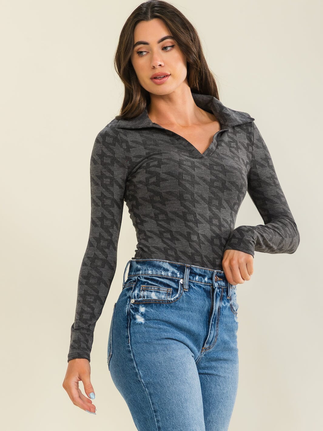 ENTRO WOMEN'S LONG SLEEVE V-NECK PRINT BODYSUIT
