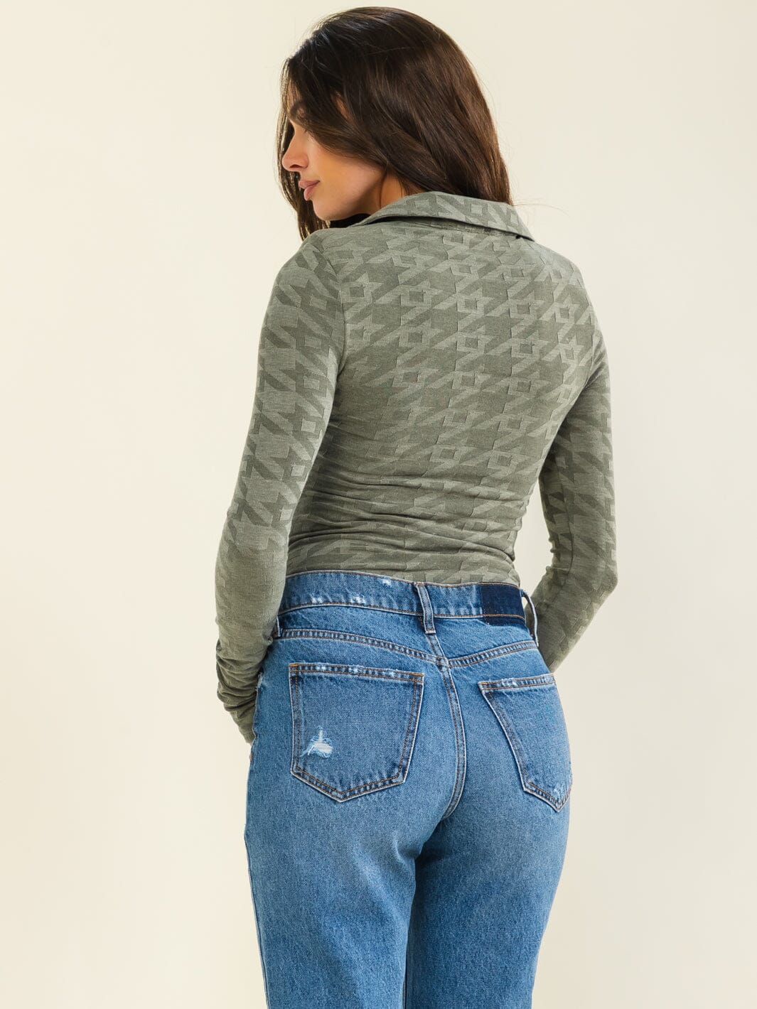 ENTRO WOMEN'S LONG SLEEVE V-NECK PRINT BODYSUIT