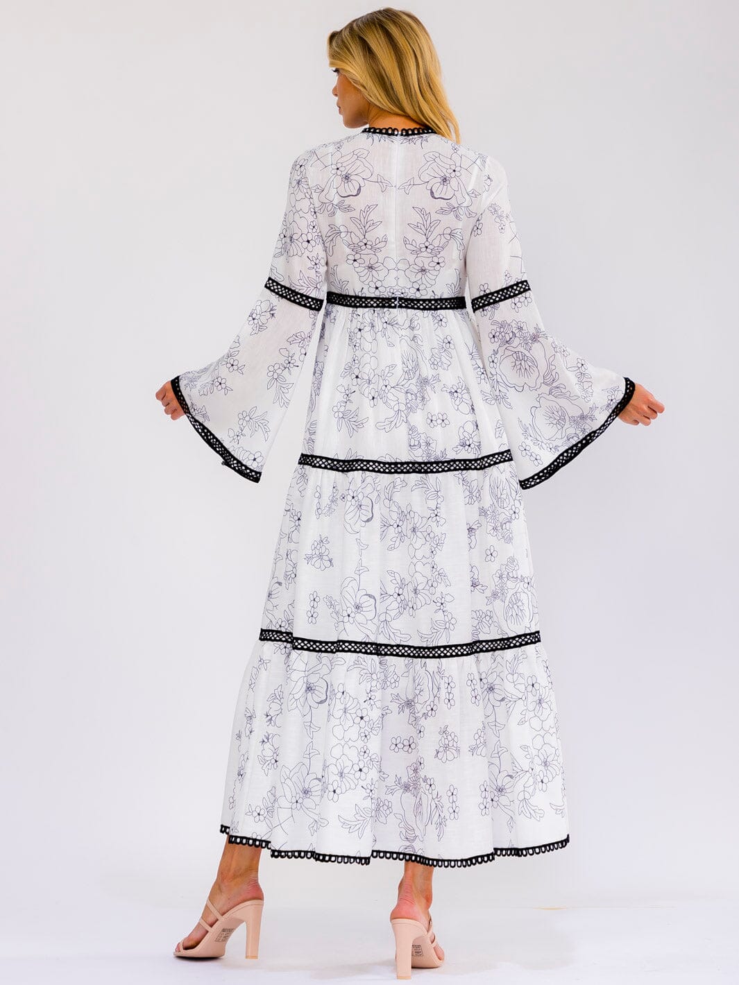 WOMEN'S LONG BELL SLEEVE TIERED FLORAL PRINT MAXI DRESS