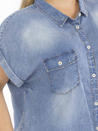 PLUS SIZE SHORT SLEEVE FRONT POCKET BUTTON UP WASHED CHAMBRAY BLOUSE