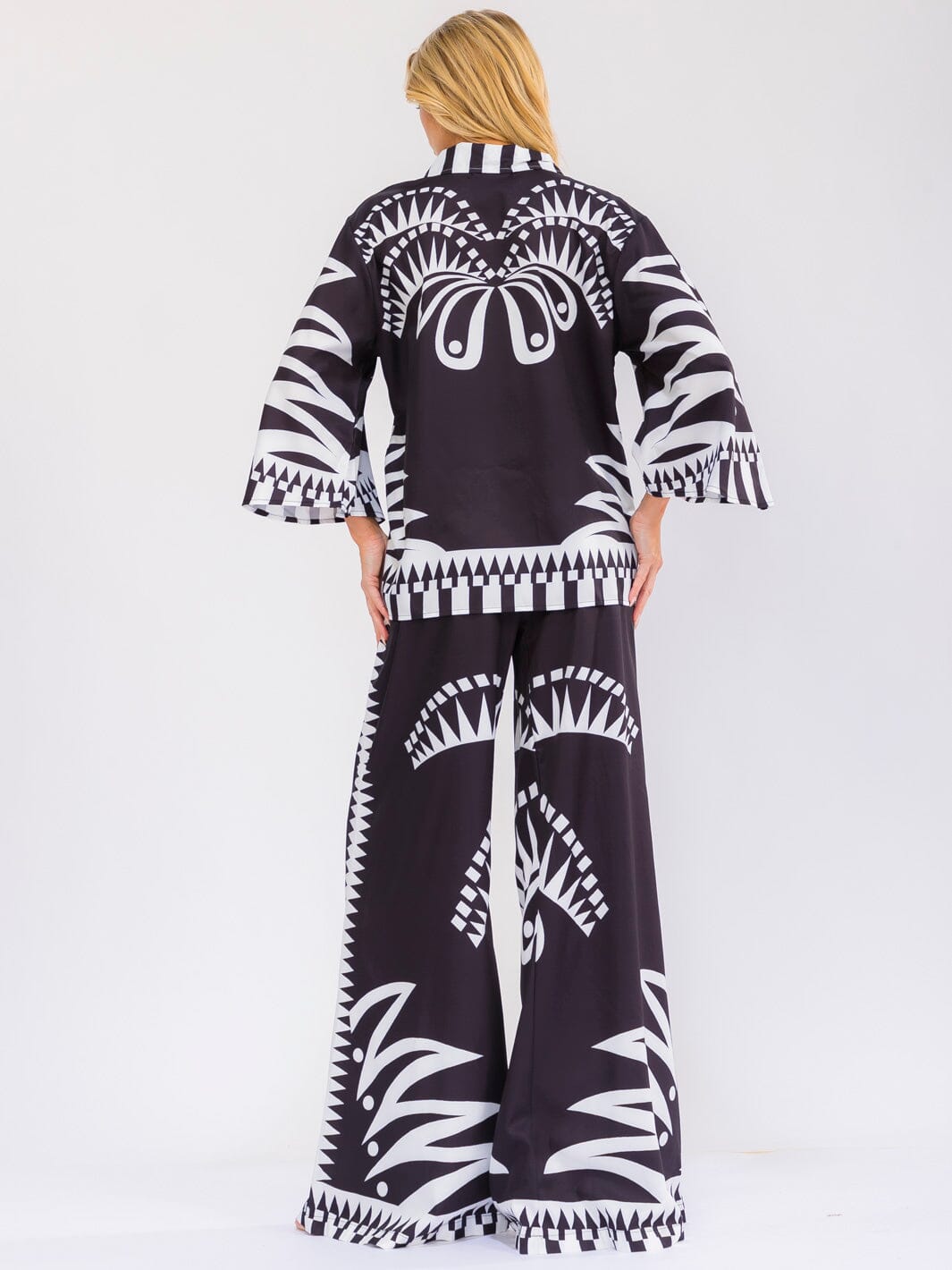 WOMEN'S 3/4 SLEEVE BUTTON UP TOP & ELASTIC WAIST WIDE LEG PANTS MULTI PRINT 2PC. SET