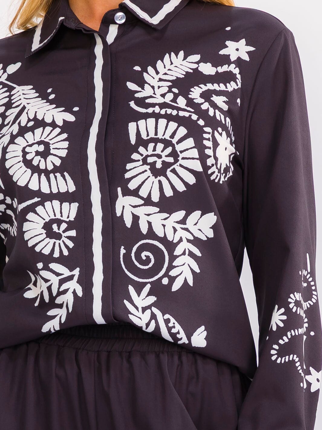 WOMEN'S LONG SLEEVE BUTTON UP TOP & ELASTIC WAIST WIDE LEG PANTS MULTI PRINT 2PC. SET