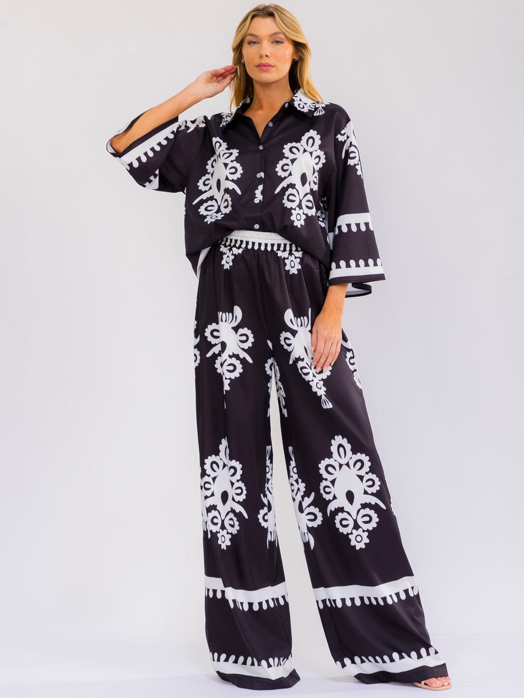 WOMEN'S 3/4 SLEEVE BUTTON UP TOP & ELASTIC WAIST WIDE LEG PANTS MULTI PRINT 2PC. SET
