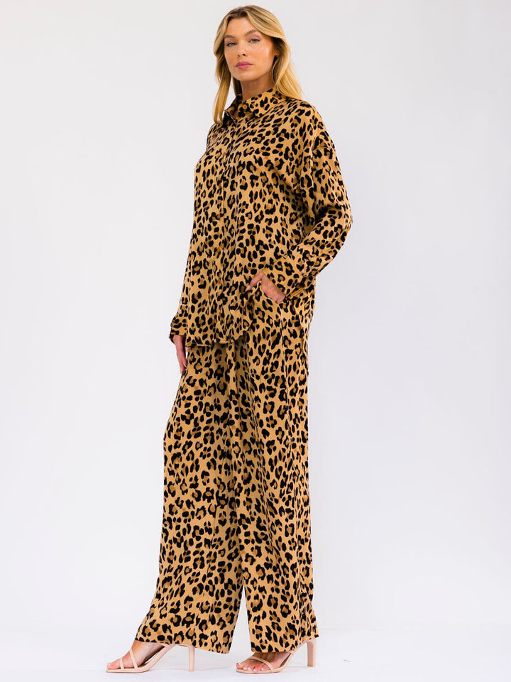WOMEN'S LONG SLEEVE BUTTON UP HIGH-LOW ANIMAL PRINT SHIRT