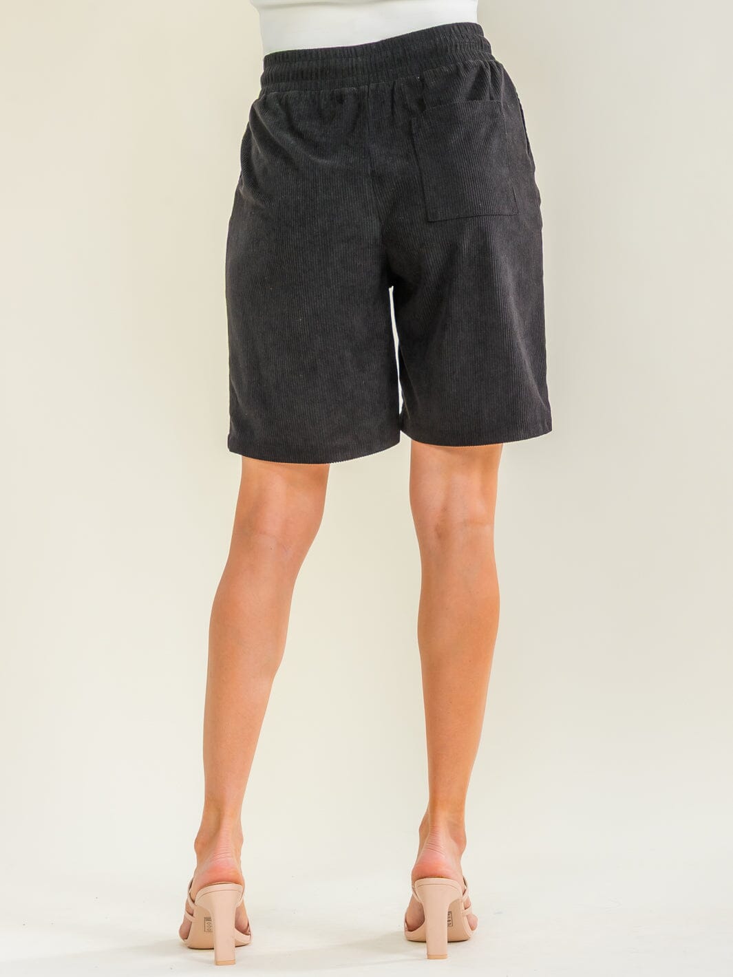 WOMEN'S ELASTIC WAIST POCKETS SELF TIE RIBBED MINI SHORTS