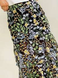 BEULAH WOMEN'S ZIPPER CLOSURE FLORAL EMBROIDERY RUFFLE TIERED MAXI SKIRT