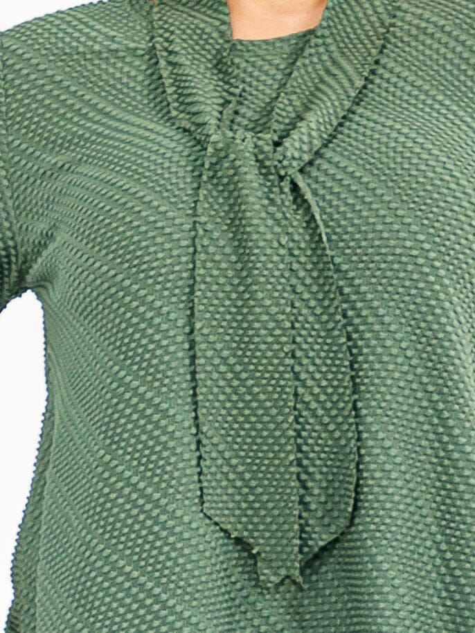 PLUS SIZE 3/4 SLEEVE W/SCARF DETAILED TUNIC BLOUSE