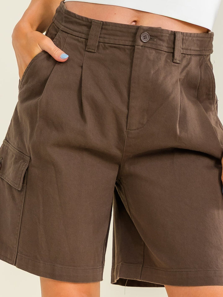 WOMEN'S BUTTON CLOSURE CARGO POCKETS DENIM SHORTS